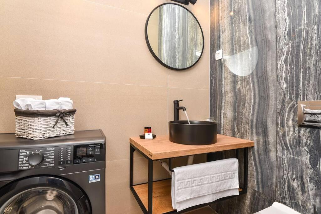 New & Luxury 5* With Breathtaking View- Kiki Lu Ragusa